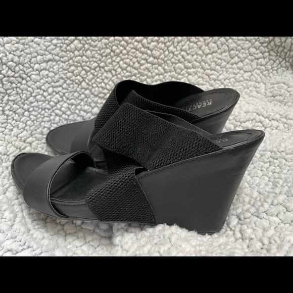 Kenneth Cole Reaction wedges - Picture 2 of 3